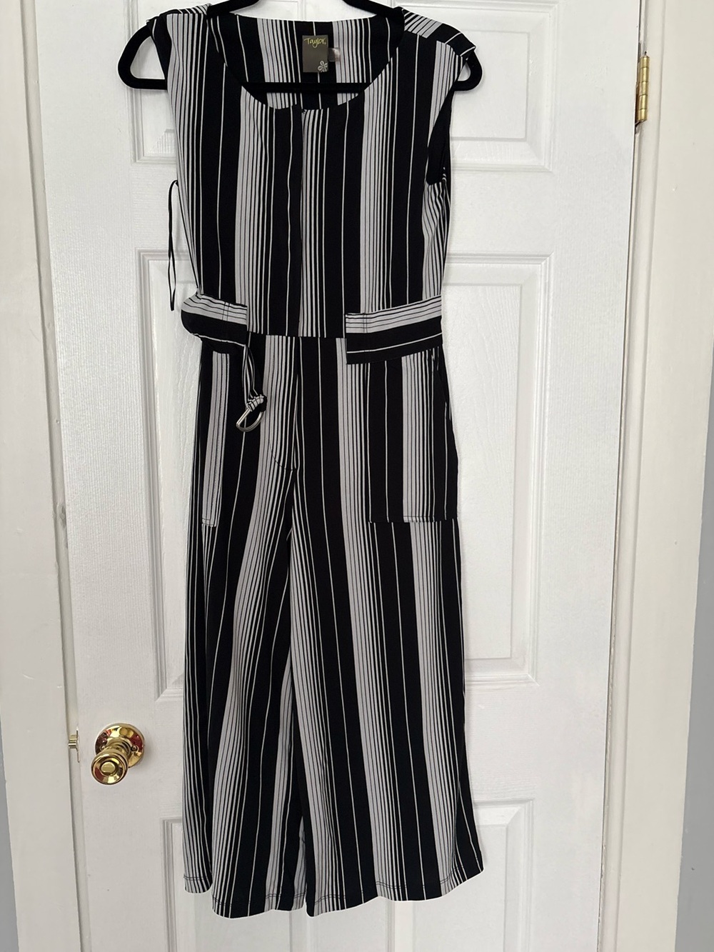 Taylor Black and White Striped Sleeveless Jumpsuit with Belt Size 2 - Picture 2 of 5